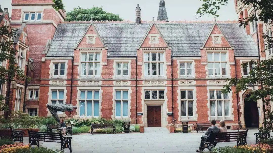 英国这些大学支持跨专业申请法学硕士(图5)